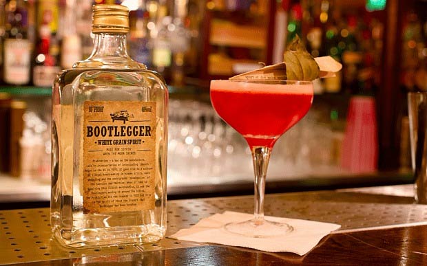 3 great ideas for prohibition-era drinks to inspire your wedding cocktails - weddingfor1000.com