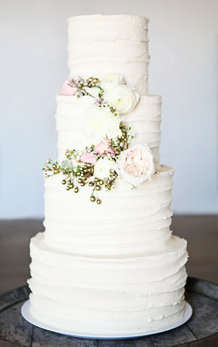 15 Best Wedding Cake Flavor Combinations