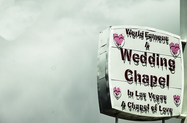 Wedding for $1000 - Viva Las Vegas - Eloping Made Easy