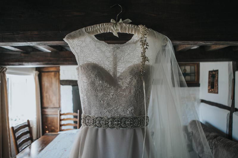 Shopping for an Affordable Wedding Dress Online- How to Find a High-Quality Wedding Dress For a Great Price