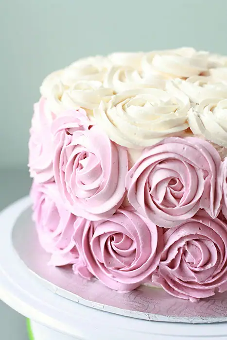 These are the 15 BEST Wedding Cake and Icing Flavor Combinations! weddingfor1000.com