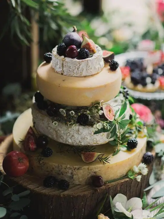 Ten Totally Tasty Wedding Cake Alternatives - weddingfor1000.com