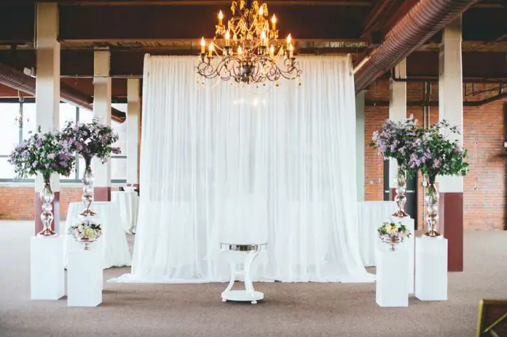 curtains and chandelier weddingfor1000.com