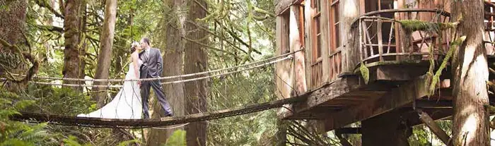 4 Quirky and Unique Places to Elope - weddingfor1000.com