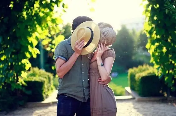 10 tips for truly stunning engagement photos - weddingfor1000.com