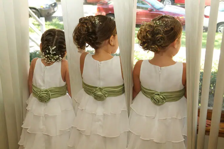 Little wedding details like matching the flower girls to the bridesmaids or bride - weddingfor1000.com