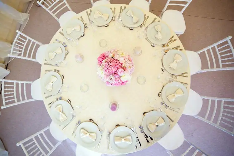 65 Ways to Stretch Your Wedding Budget Further - weddingfor1000.com