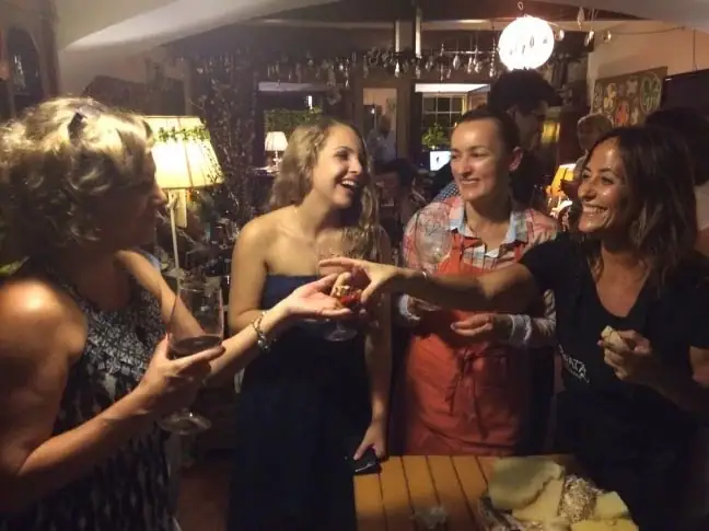 Honeymoon in Rome for Cheap - here's how! weddingfor1000.com