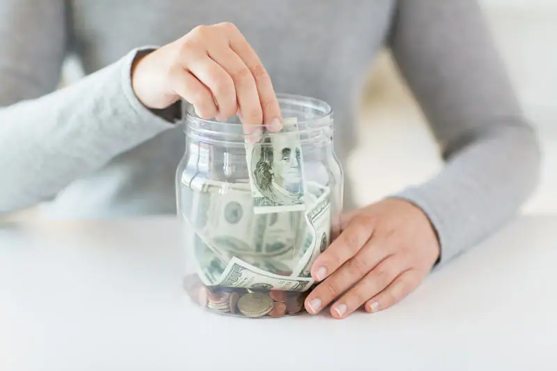 managing a budget when planning a wedding