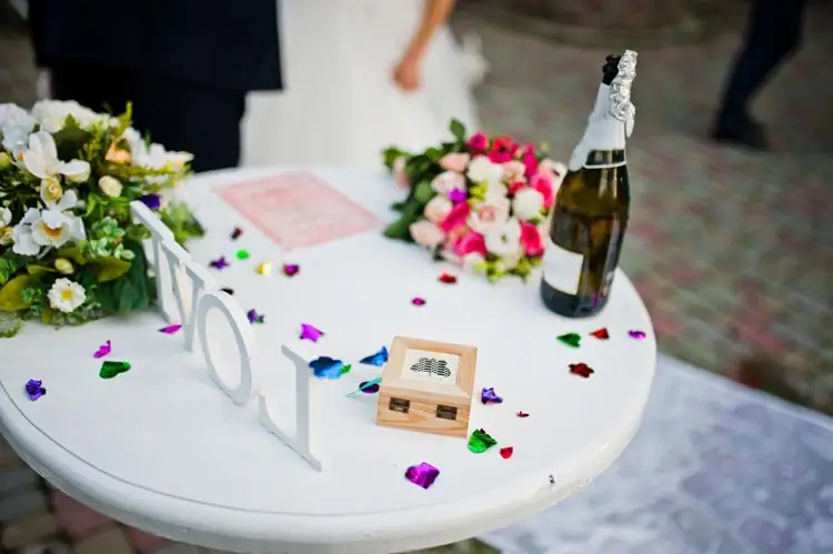 Go smaller rather than bigger - how to have a sweet micro wedding! - weddingfor1000.com