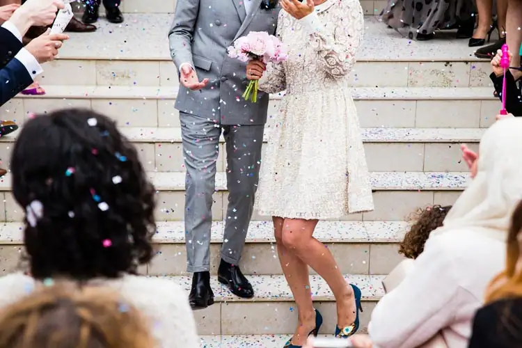 65 Ways to Stretch Your Wedding Budget Further - weddingfor1000.com
