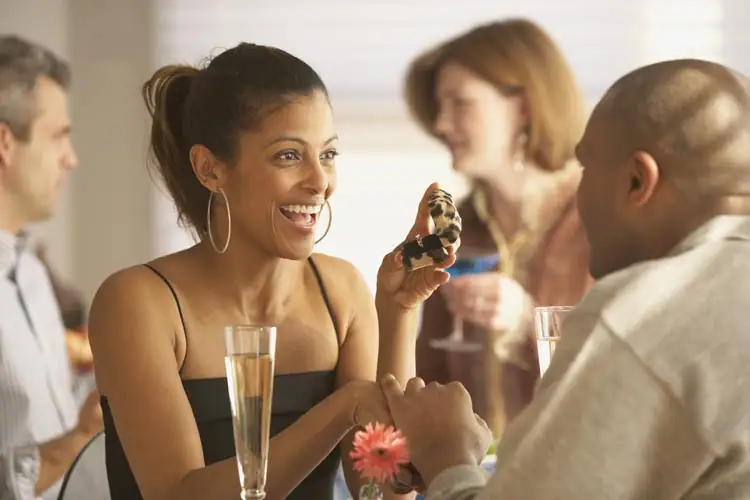 65 Ways to Stretch Your Wedding Budget Further - weddingfor1000.com