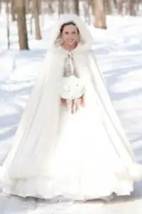 stay warm during your winter wedding